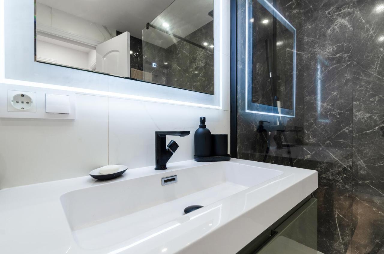 Luxury Blue Coast Seaside Retreat Marbella Lejlighed Eksteriør billede